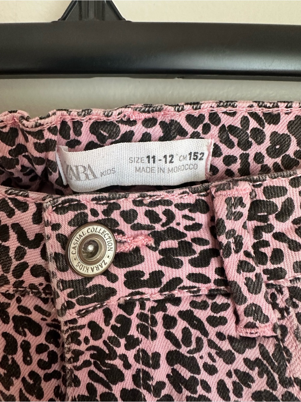ZARA Girls Five Pockets Pink Leopard Skinny Jeans Size 11-12 Adjustable Waist - Picture 3 of 7
